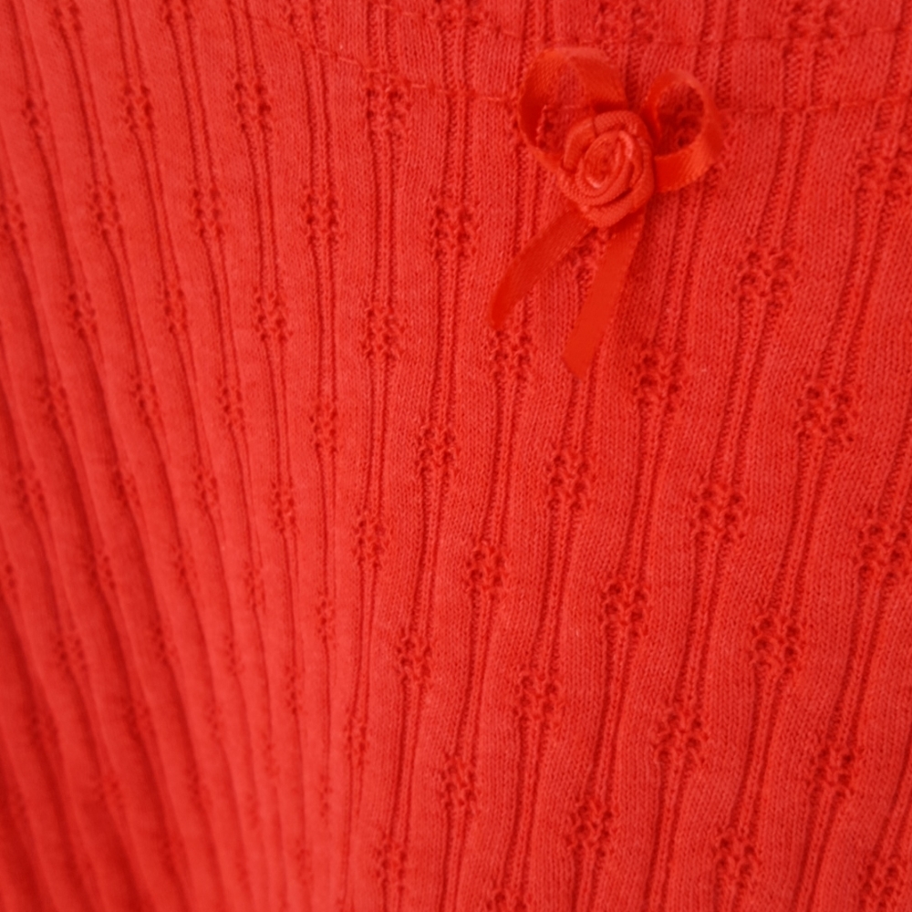 Red eyelet tshirt - Picture 4 of 4